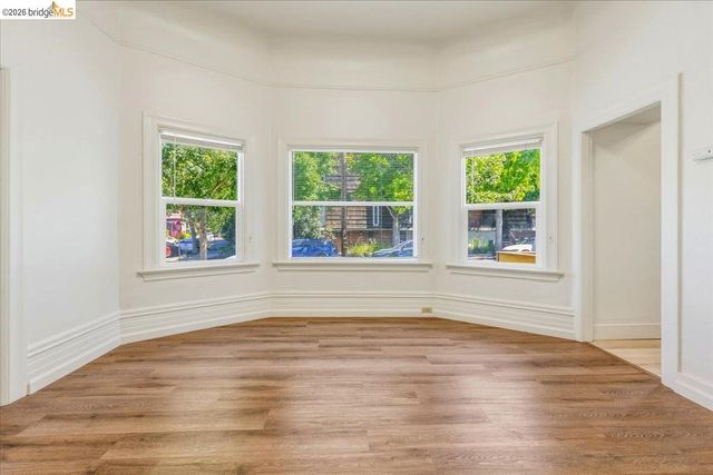 2529 Ellsworth St, Berkeley, CA 94704