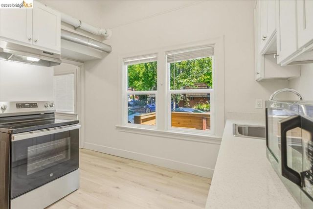 2529 Ellsworth St, Berkeley, CA 94704