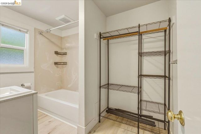 2529 Ellsworth St, Berkeley, CA 94704