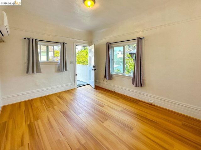 2529 Ellsworth St, Berkeley, CA 94704