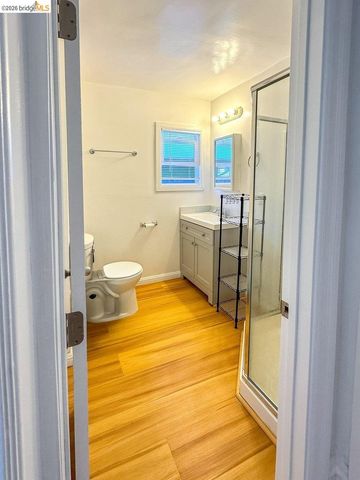 2529 Ellsworth St, Berkeley, CA 94704