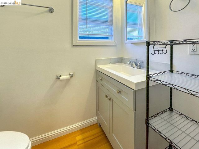 2529 Ellsworth St, Berkeley, CA 94704