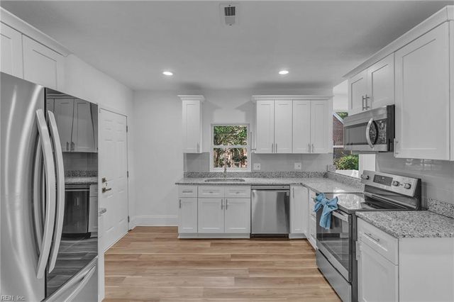 921 Howard PL, Suffolk, VA 23434