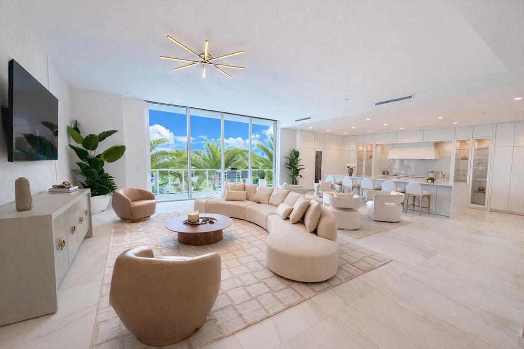 220 SE Mizner Boulevard Ph907, Boca Raton, FL 33432