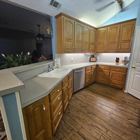 421 Bluebonnet Lane, Red Oak, TX 75154
