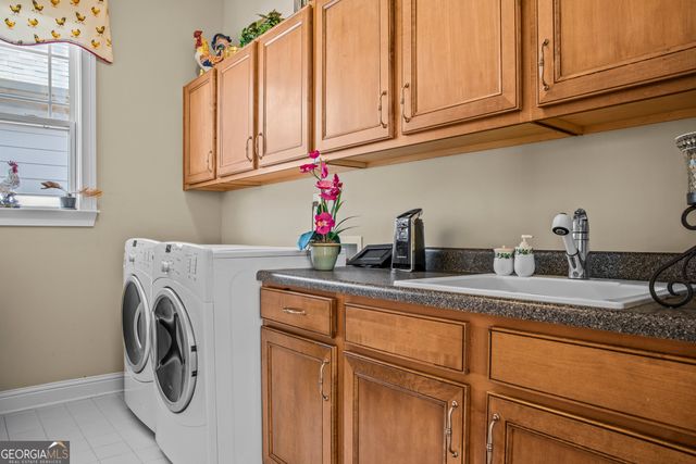 1042 Creekwood Circle, Madison, GA 30650
