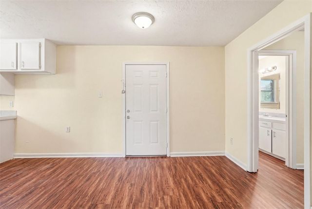 10227 Glenmawr Drive, Houston, TX 77075