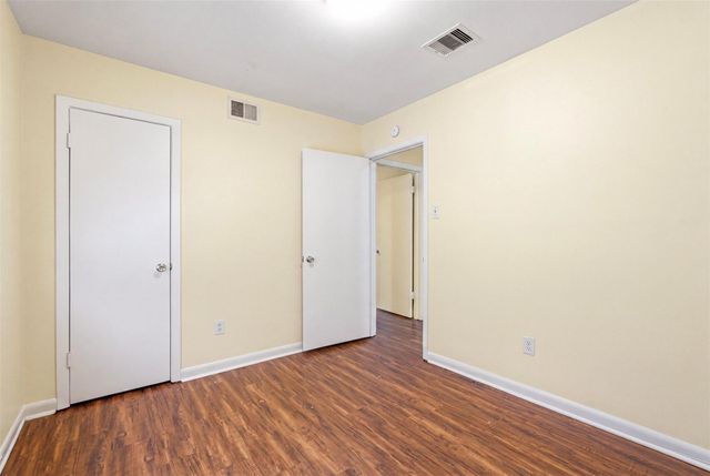10227 Glenmawr Drive, Houston, TX 77075