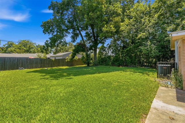 10227 Glenmawr Drive, Houston, TX 77075