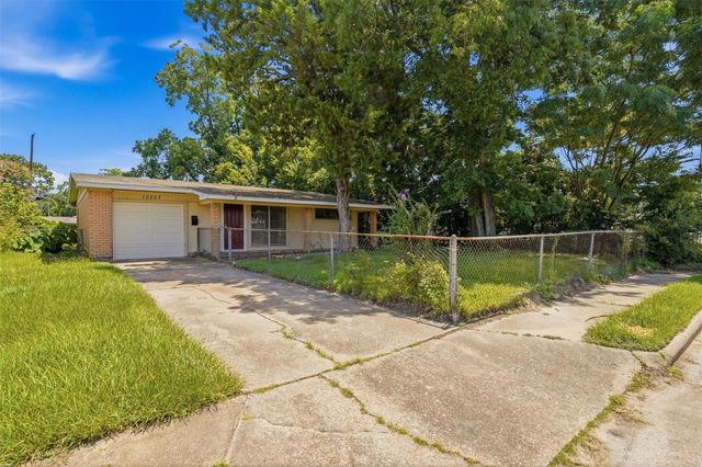 10227 Glenmawr Drive, Houston, TX 77075