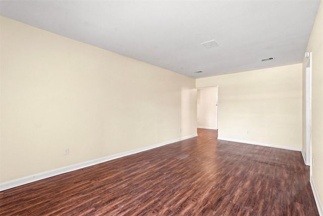 10227 Glenmawr Drive, Houston, TX 77075