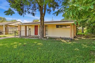 10227 Glenmawr Drive, Houston, TX 77075