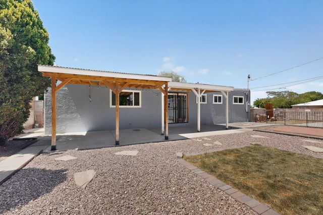 2008 Muriel Street NE, Albuquerque, NM 87112