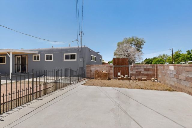 2008 Muriel Street NE, Albuquerque, NM 87112