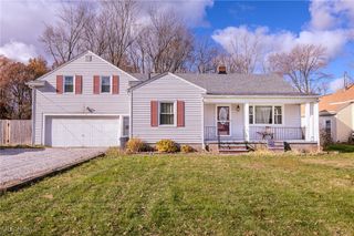 820 Devonshire Avenue, Sheffield Lake, OH 44054