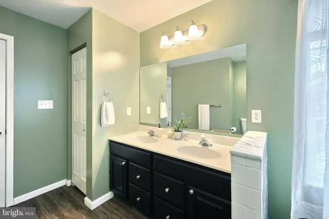 179 SWITCHPOINT DR, Stewartstown, PA 17363