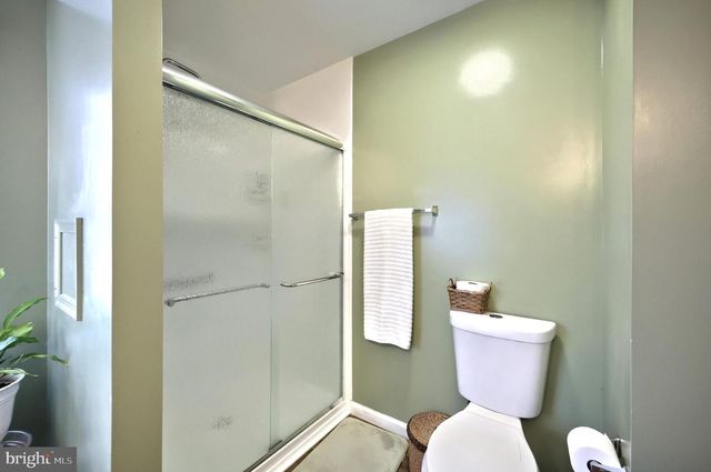 179 SWITCHPOINT DR, Stewartstown, PA 17363