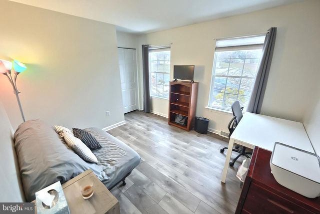 179 SWITCHPOINT DR, Stewartstown, PA 17363