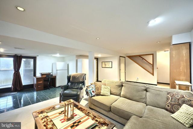 179 SWITCHPOINT DR, Stewartstown, PA 17363