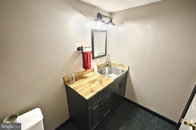 179 SWITCHPOINT DR, Stewartstown, PA 17363