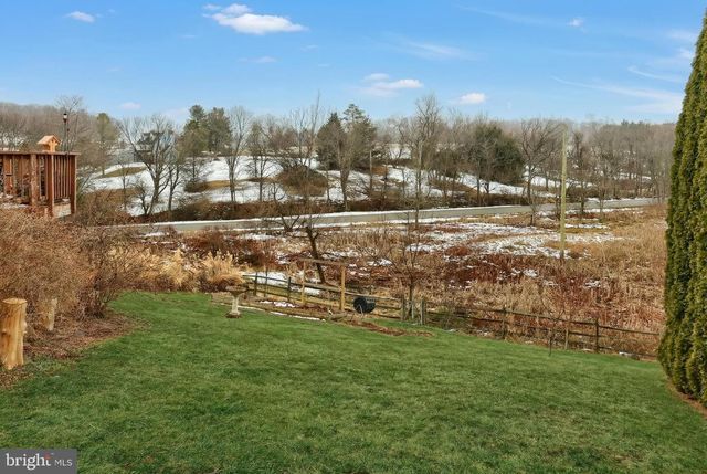 179 SWITCHPOINT DR, Stewartstown, PA 17363