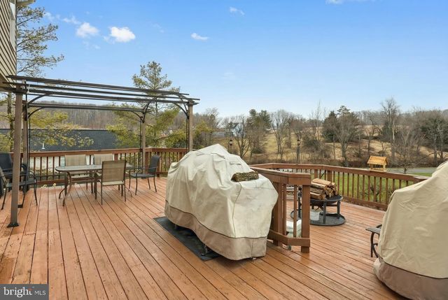 179 SWITCHPOINT DR, Stewartstown, PA 17363