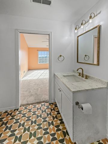 7422 Chucks Way, Loves Park, IL 61111