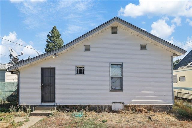 4907 N Howard St, Spokane, WA 99205