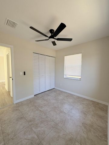 175 SE El Sito Court, Port St. Lucie, Port St Lucie, FL 34983