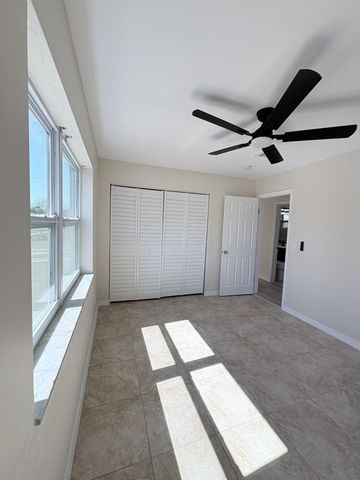 175 SE El Sito Court, Port St. Lucie, Port St Lucie, FL 34983