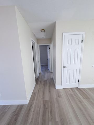 175 SE El Sito Court, Port St. Lucie, Port St Lucie, FL 34983