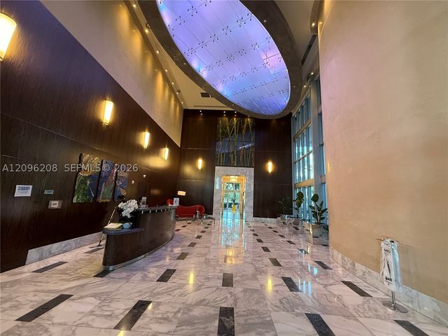 185 SW 7th St 1807, Miami, FL 33130