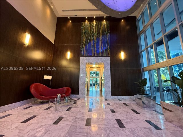 185 SW 7th St 1807, Miami, FL 33130