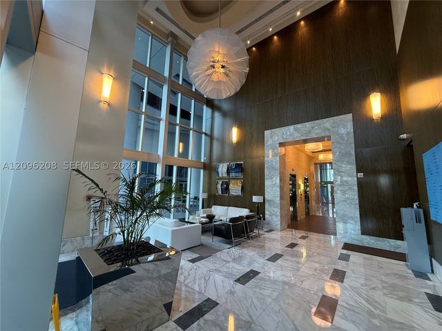 185 SW 7th St 1807, Miami, FL 33130