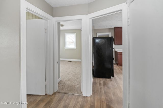 1317 Oakwood Ave, Louisville, KY 40215