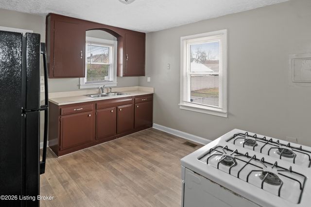 1317 Oakwood Ave, Louisville, KY 40215