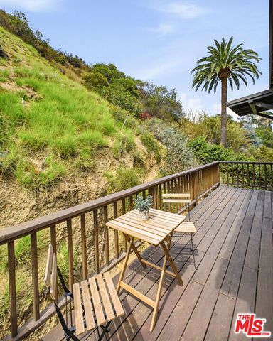 6159 Glen Oak Street, Los Angeles, CA 90068