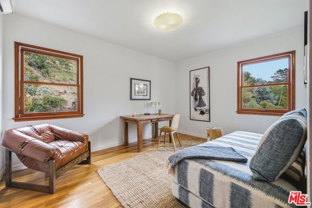 6159 Glen Oak Street, Los Angeles, CA 90068