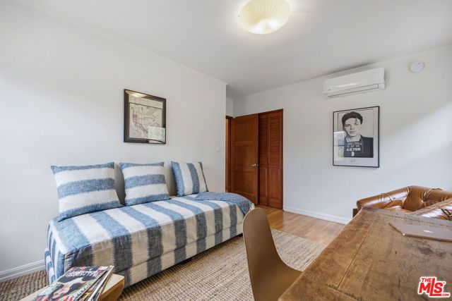 6159 Glen Oak Street, Los Angeles, CA 90068