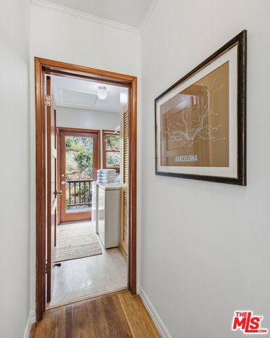 6159 Glen Oak Street, Los Angeles, CA 90068