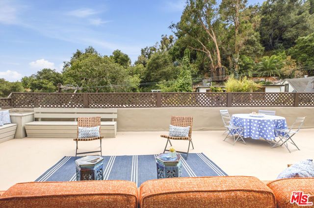 6159 Glen Oak Street, Los Angeles, CA 90068