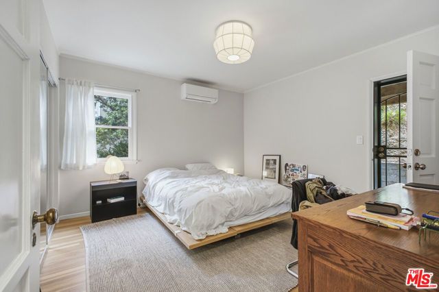 6159 Glen Oak Street, Los Angeles, CA 90068