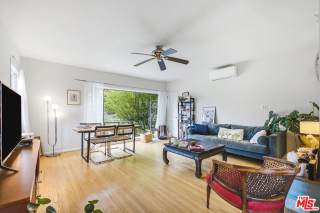 6159 Glen Oak Street, Los Angeles, CA 90068