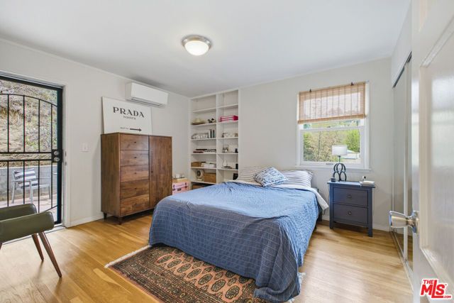 6159 Glen Oak Street, Los Angeles, CA 90068