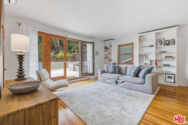 6159 Glen Oak Street, Los Angeles, CA 90068