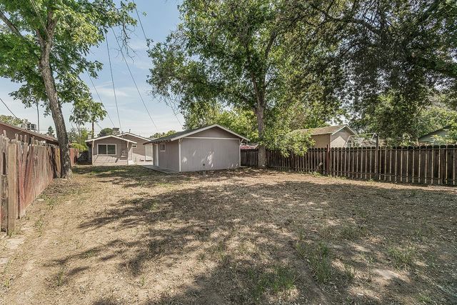 630 E Dudley Avenue, Fresno, CA 93728