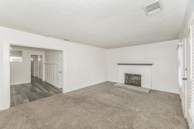 630 E Dudley Avenue, Fresno, CA 93728