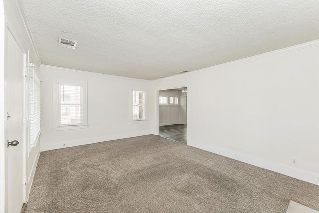 630 E Dudley Avenue, Fresno, CA 93728
