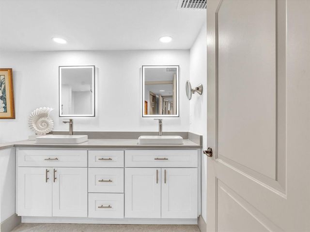 3360 S Ocean Boulevard 2a, Palm Beach, FL 33480