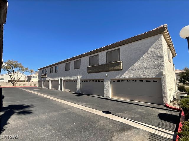 6701 Squaw Mountain Drive 201, Las Vegas, NV 89130